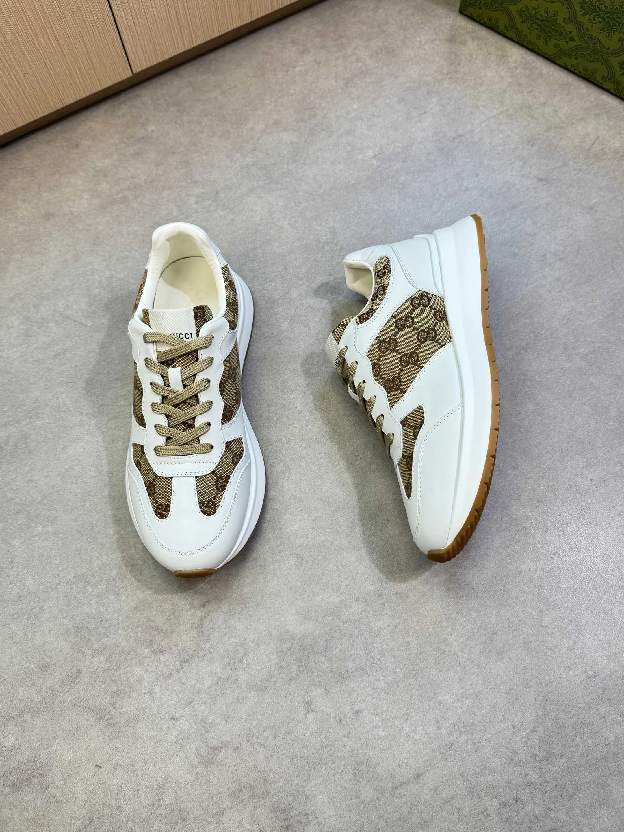 Men's shoes 💰800 [Gucci] Gucci - High-end quality original single casual sports shoes - Upper: 🔝 Nappa calfskin, brand totem cloth, tongue cloth label, heel silk screen brand LOGO - Lining: water-dyed cowhide - Outsole: ultra-light T men's shoes 💰U·Rubber; two-color molded outsole -Super high quality control·Fine workmanship: highlighted (high-end·luxury·grade) -Size :38-44 (45, can be customized)·GC0372